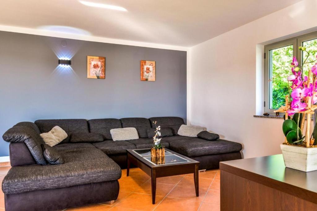 Apartments Lia-Jolie Umago Esterno foto